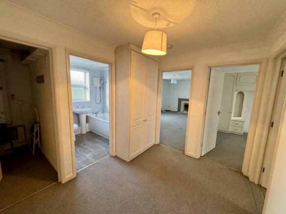 2 bed Flat for sale Image 5