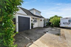 6, Roosevel Avenue, Canvey Island SS8 9EE