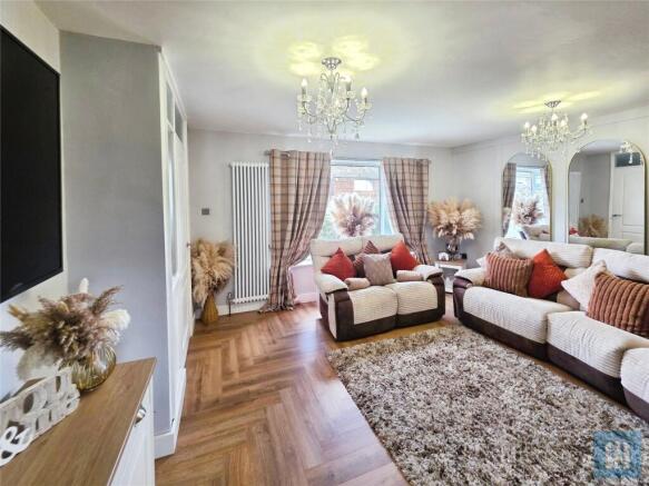 3 bed Semi-Detached for sale Image 9
