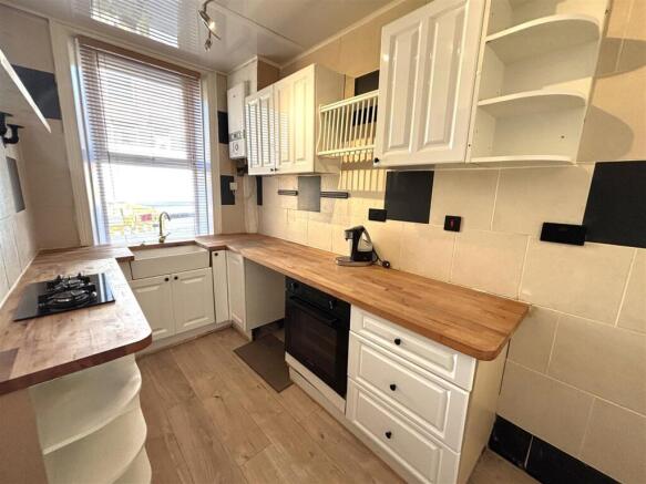 1 bed Terraced for sale Image 3