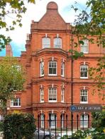 11, Evelyn Mansions, Queen's Club Gardens, London W14 9RQ