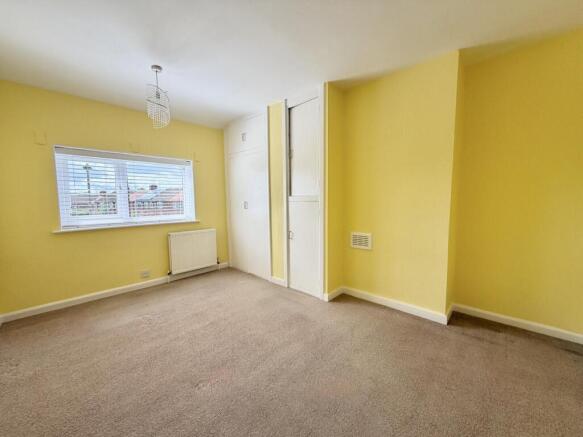 3 bed Terraced for sale Image 8