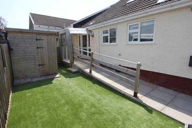 side garden