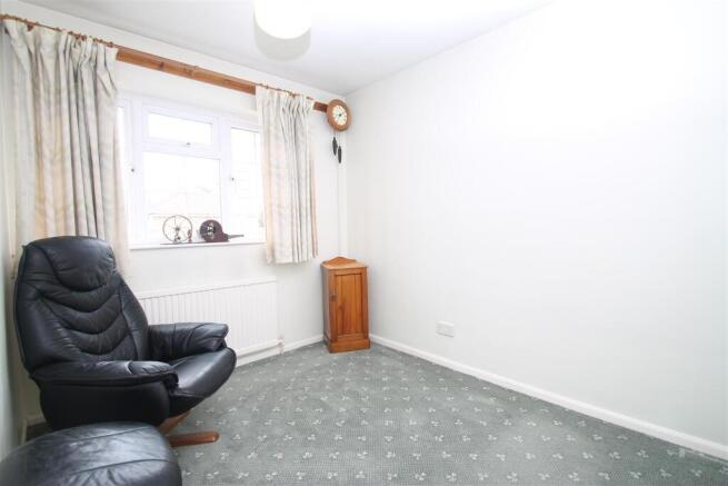 4 bed Detached for sale Image 9