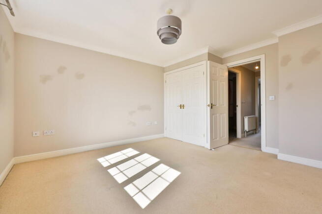 3 bed Town House for sale Image 10