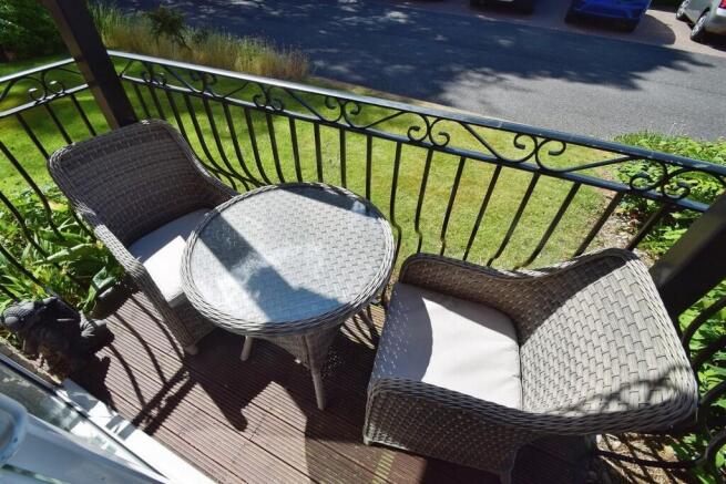 2 bed Apartment for sale Image 10