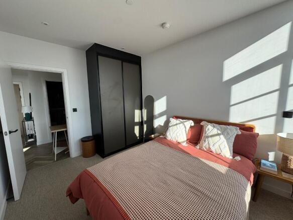 1 bed Apartment to rent Image 8