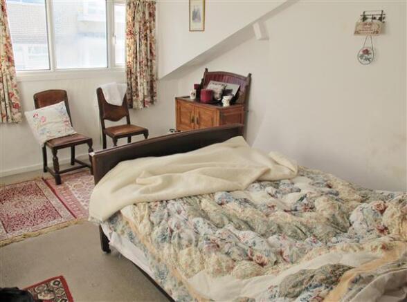 Bedroom (front)