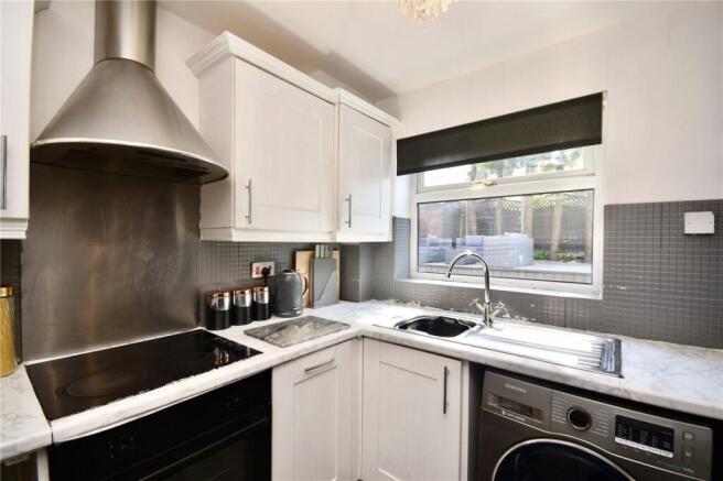 3 bed Semi-Detached for sale Image 6