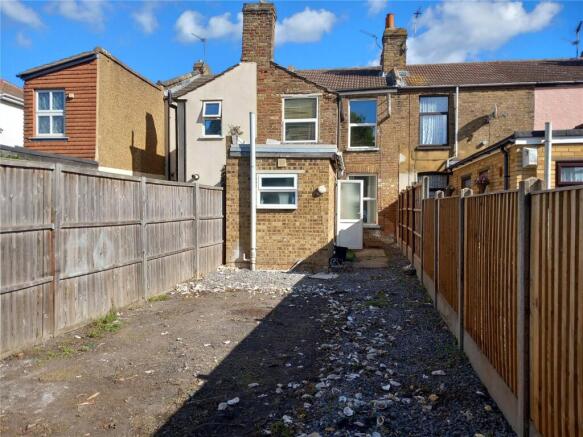 Cavour Road, Sheerness, Kent, ME12 photo 4