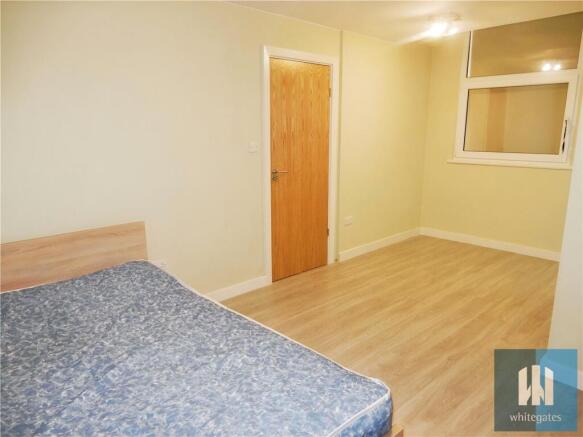 2 bed Apartment to rent Image 6
