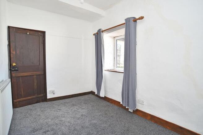 3 bed Semi-Detached for sale Image 9