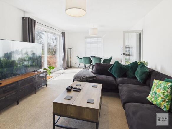 Living/dining room
