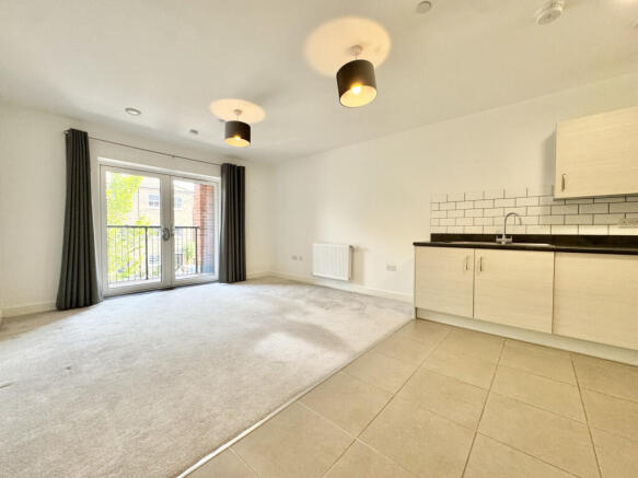 Stylish 1 Bedroom Apartment in a Prime Whetstone