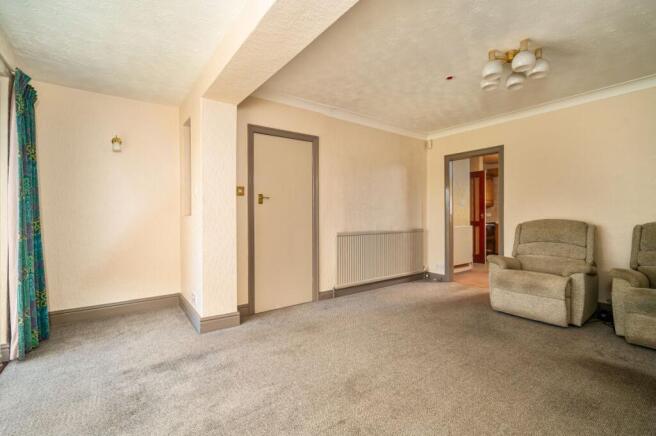 3 bed Semi-Detached for sale Image 9