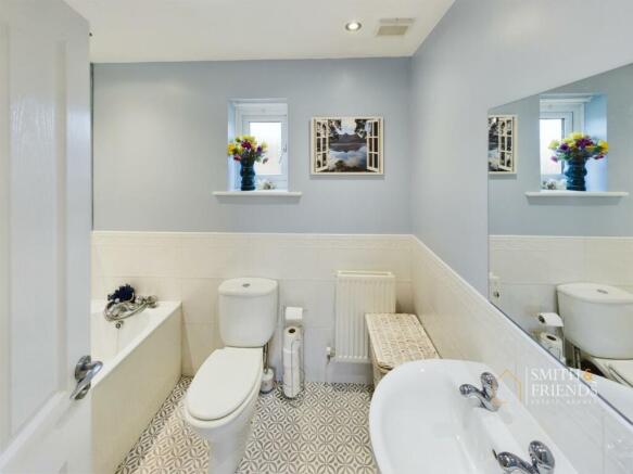 BATHROOM/W.C.