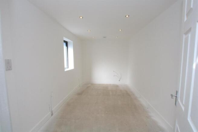EN SUITE BATHROOM