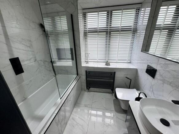 2 bed Apartment to rent Image 3