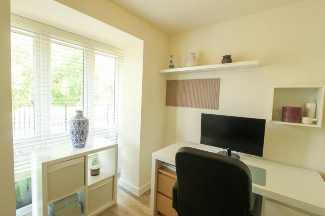 4 bed Terraced to rent Image 7