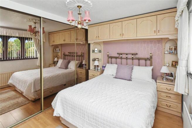 2 bed Bungalow for sale Image 11