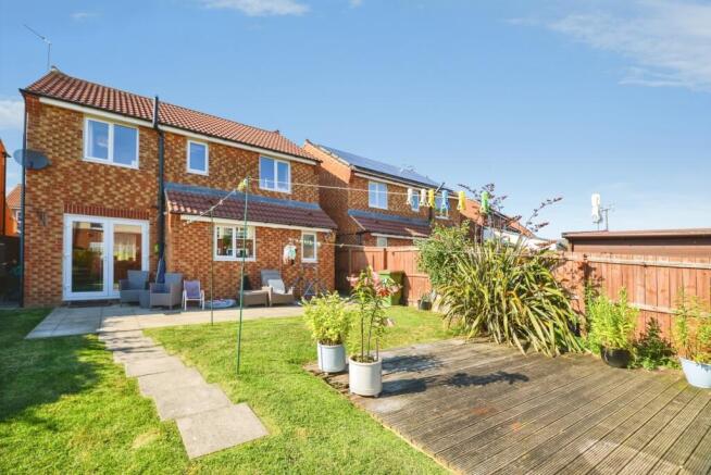 4 bed Detached for sale Image 11