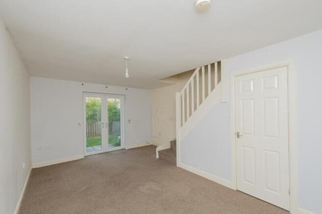 2 bed Terraced to rent Image 5