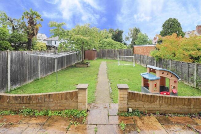 Long Lane, Hillingdon, UB10 photo 2