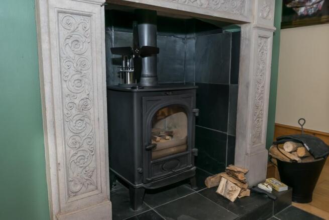 Feature Fireplace 