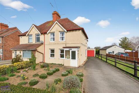 Laurels Road, Offenham, Evesham