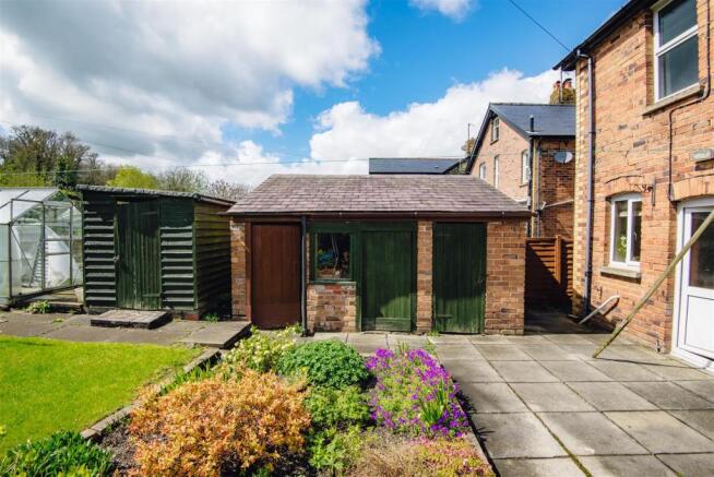 8 Garth Road, Builth Wells-5.jpg