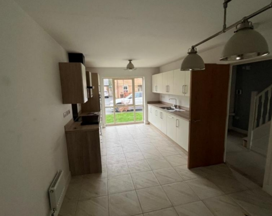 4 bed Detached for sale Image 4