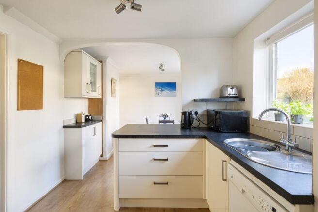Kitchen / Dini...