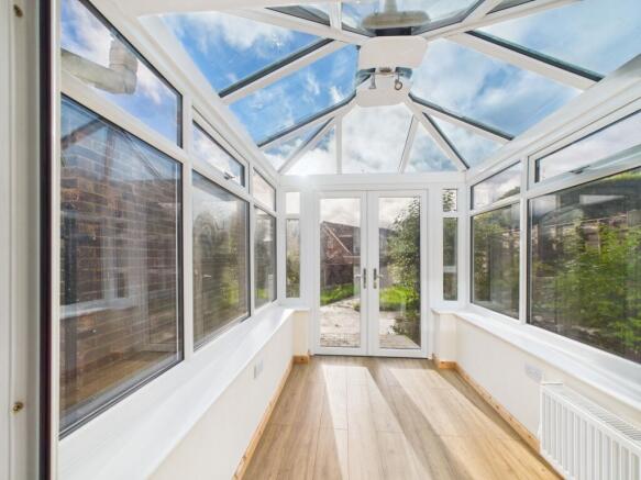 CAM02093G0-PR0061-STILL004