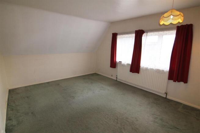 Bedroom 1.jpg