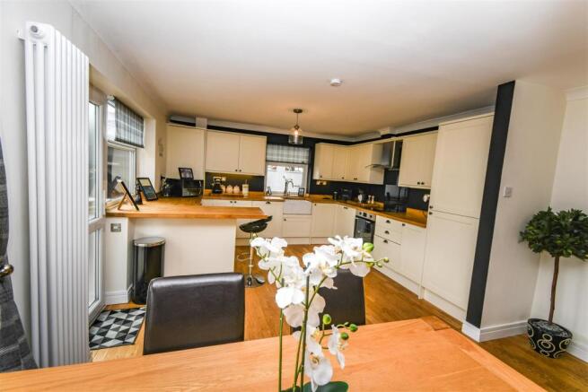 Living Dining Kitchen