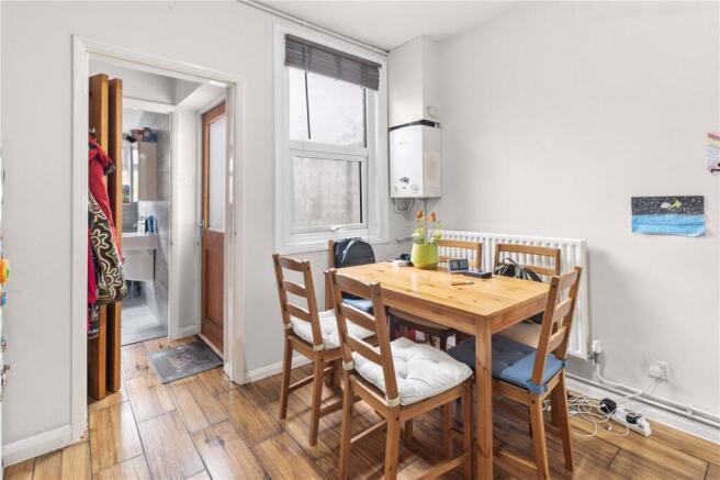 Kitchen /Dining Area