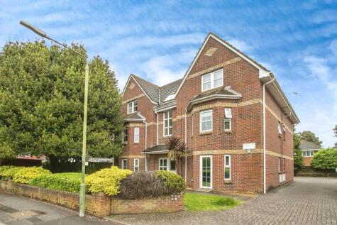 Crabton Close Road, Bournemouth, Bournemouth, Christchu, BH5