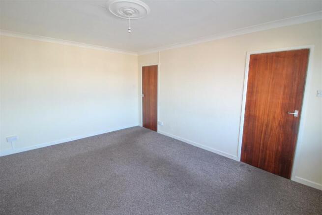 lounge b.jpg