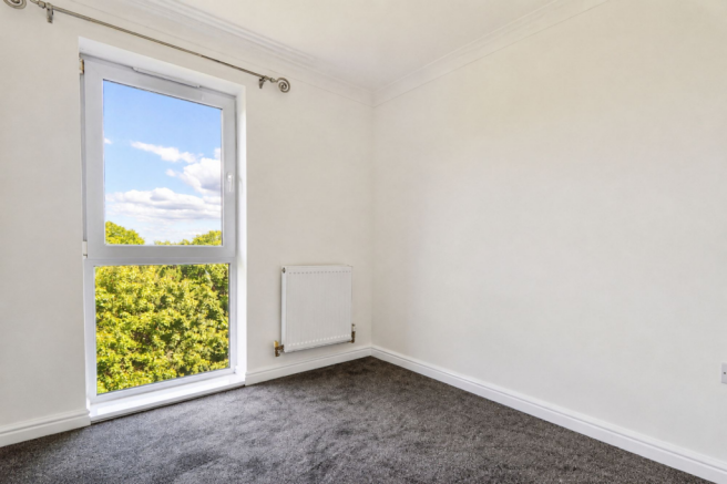 2 bed Flat for sale Image 4