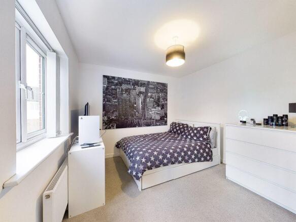 Bedroom 4 (Double)