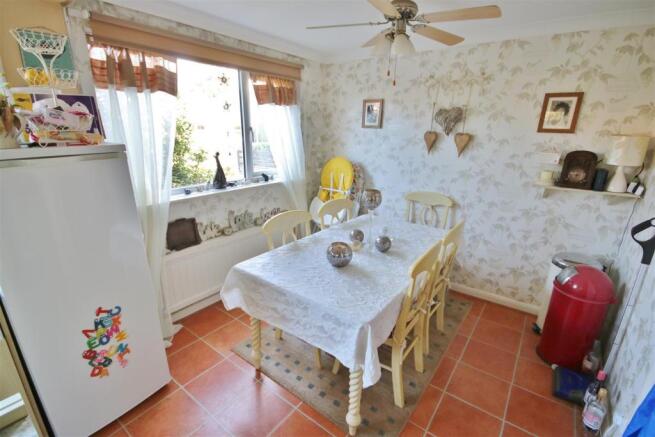Kitchen/Breakfast Ro