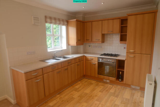 2 bed Apartment to rent Image 2