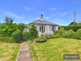 10, Royal Oak Bungalows, Moor Road, Hunmanby, Filey YO14 9QF