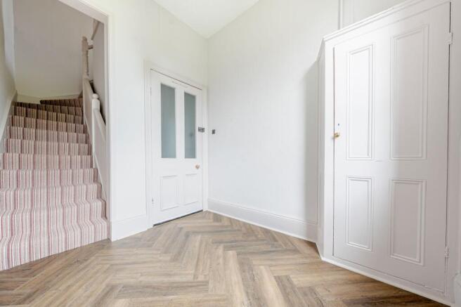2 bed Flat for sale Image 8