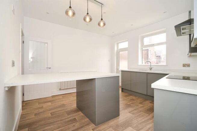 2 bed Terraced for sale Image 7