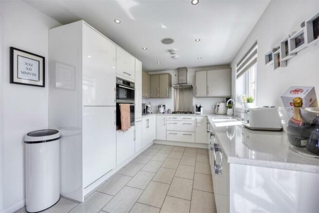 4_WOODLANDS_WAY_LENZIE_015.JPEG