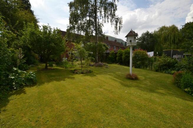 garden 1.jpg