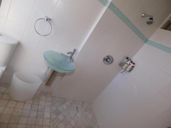 En Suite Shower Room