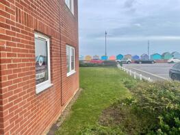 Flat 2, 28 Landguard Court, Tacon Road, Felixstowe IP11 2DS