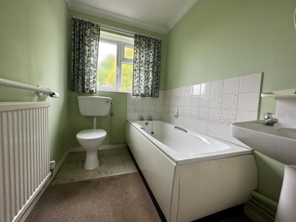Bathroom.JPG